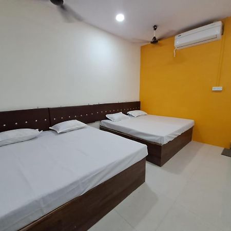 Shree Sawariya Yatri Grah Hotel Уджайн Екстериор снимка