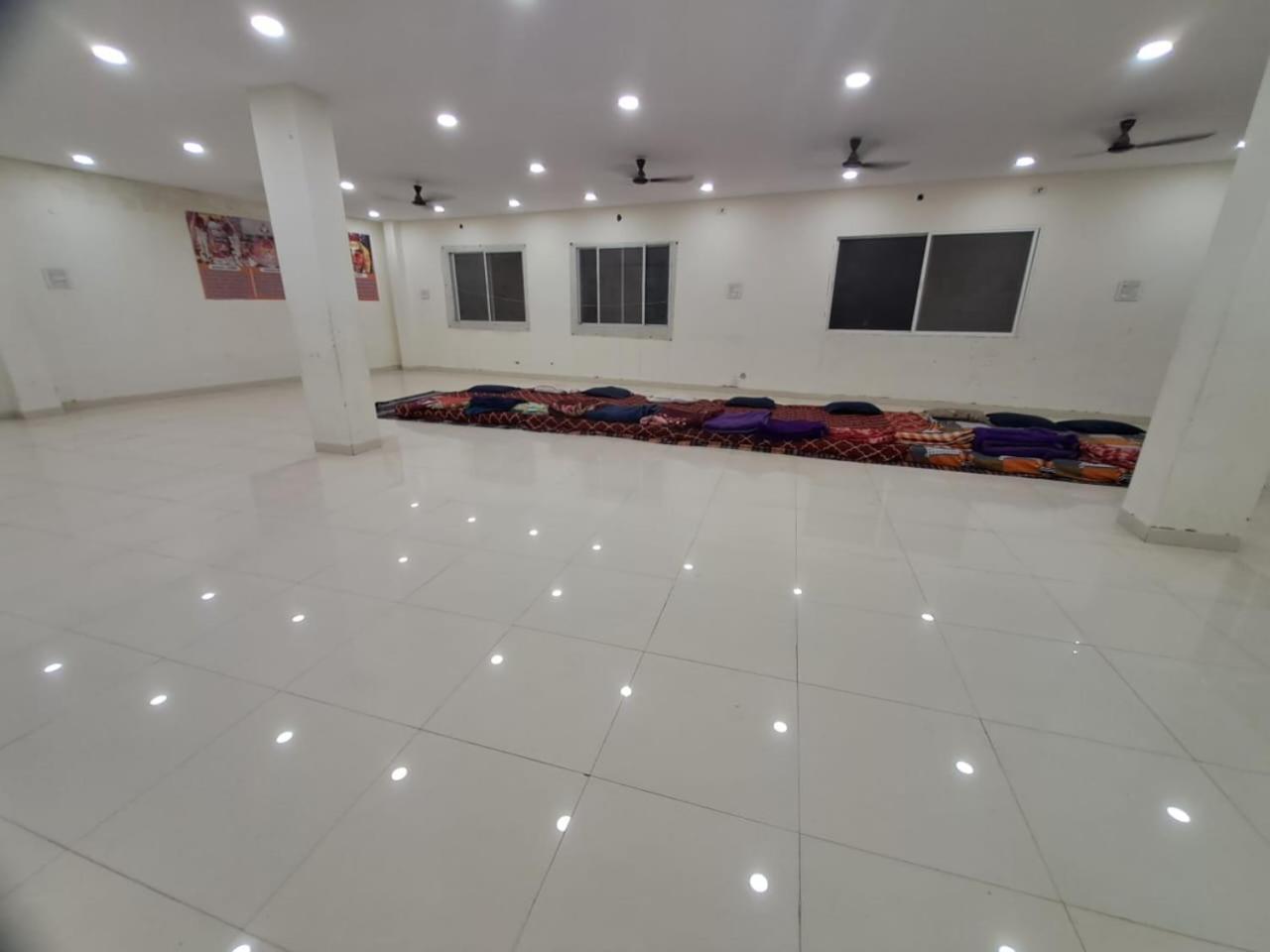 Shree Sawariya Yatri Grah Hotel Уджайн Екстериор снимка