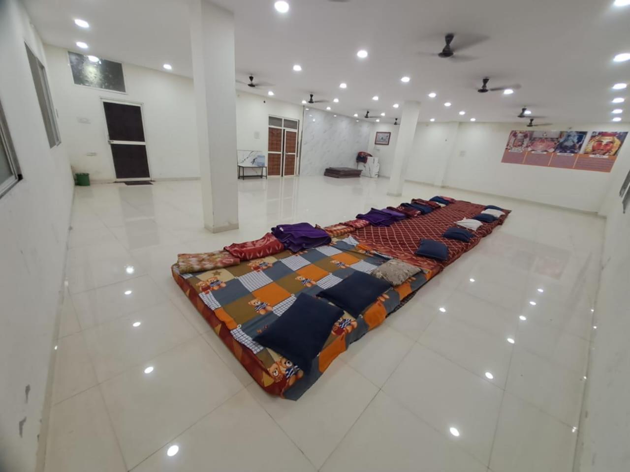 Shree Sawariya Yatri Grah Hotel Уджайн Екстериор снимка